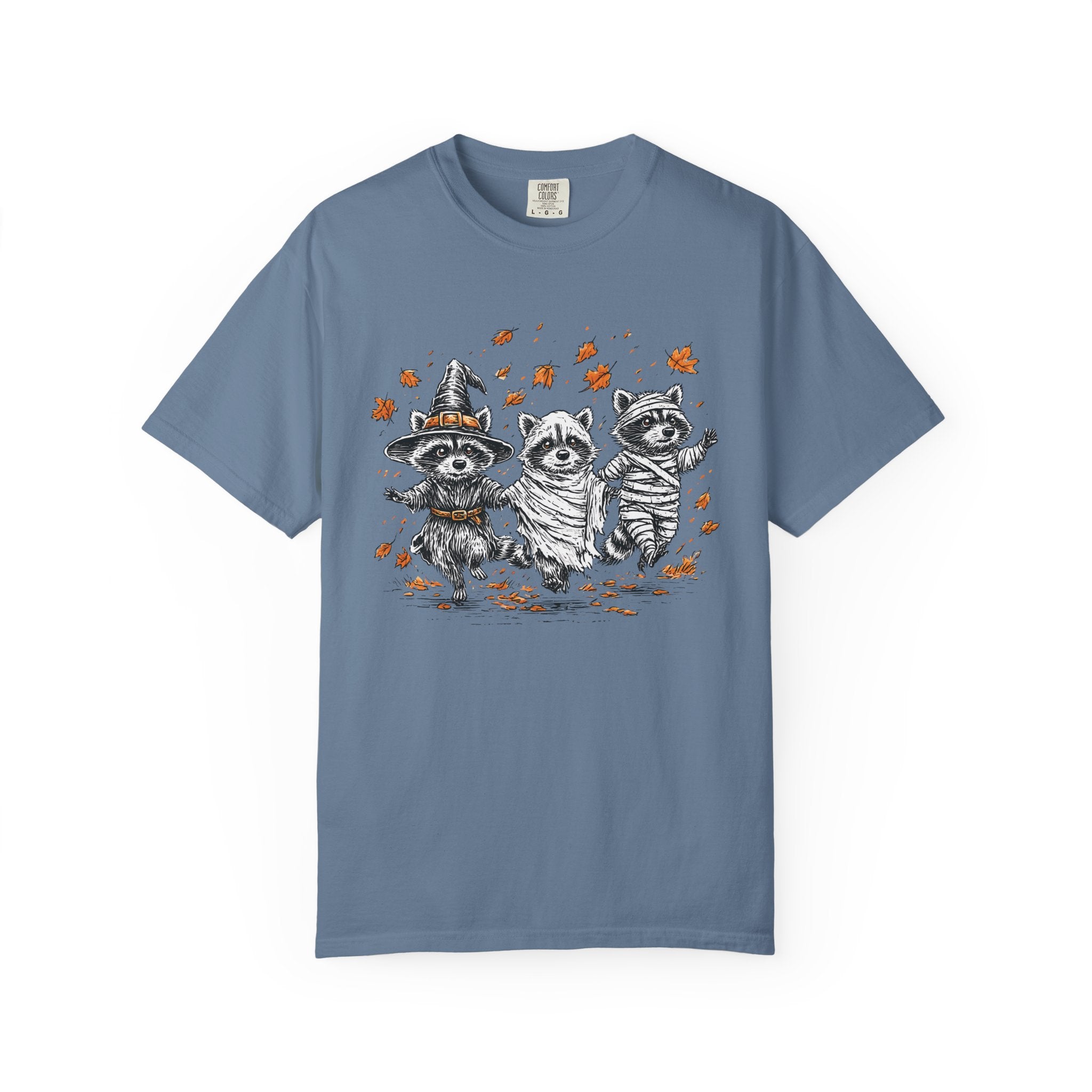 Cute Halloween Raccoon in costume t-shirt