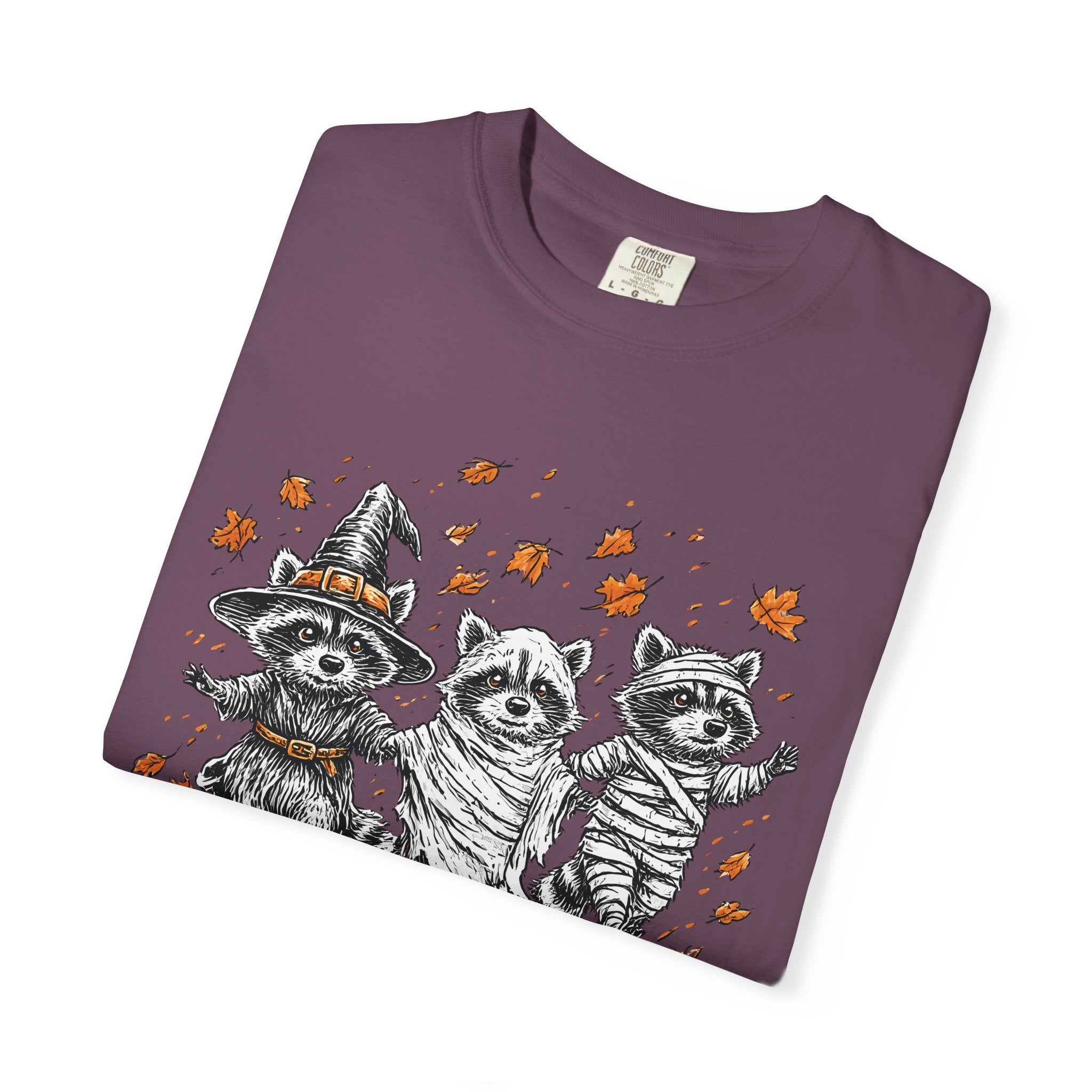Cute Halloween Raccoon in costume t-shirt