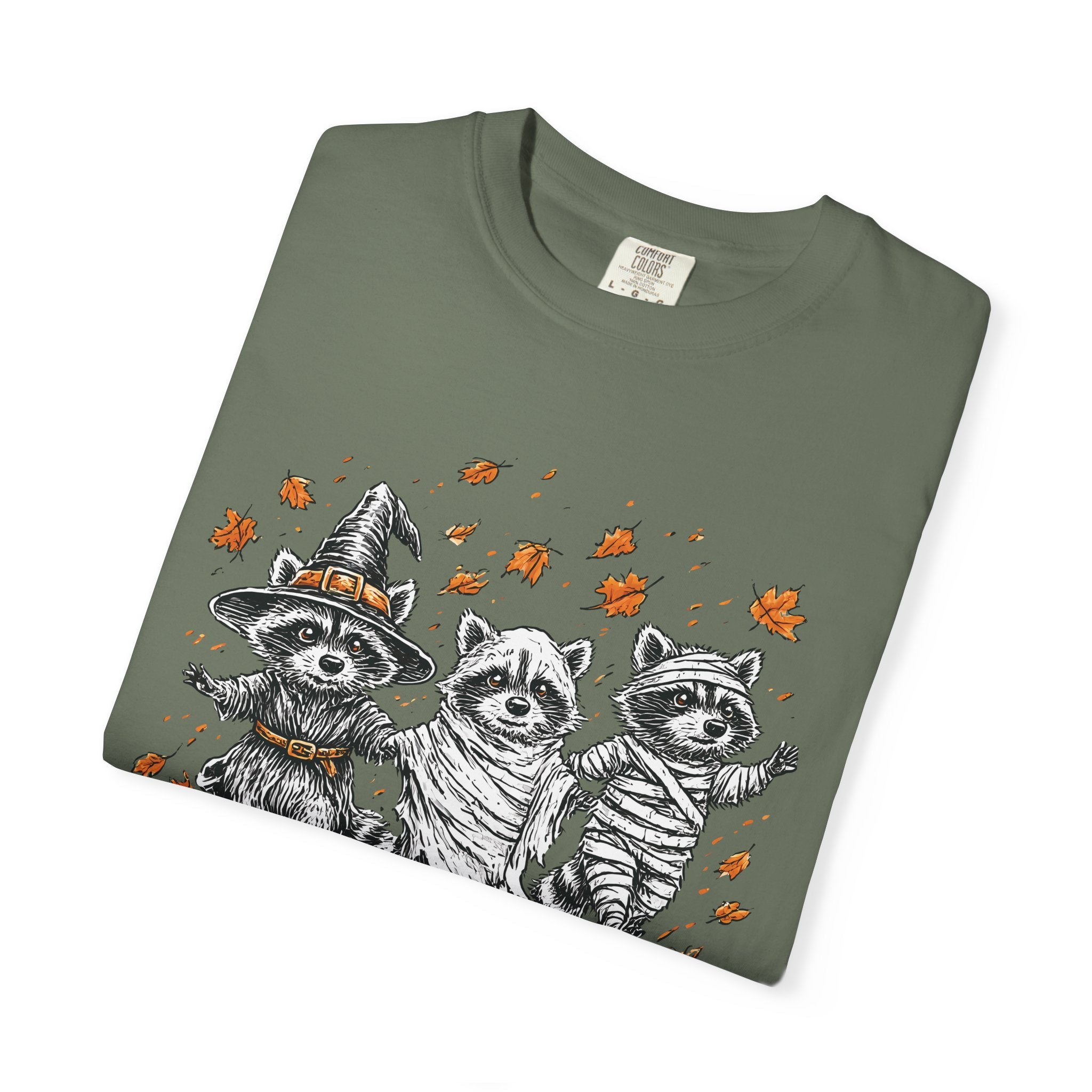 Cute Halloween Raccoon in costume t-shirt