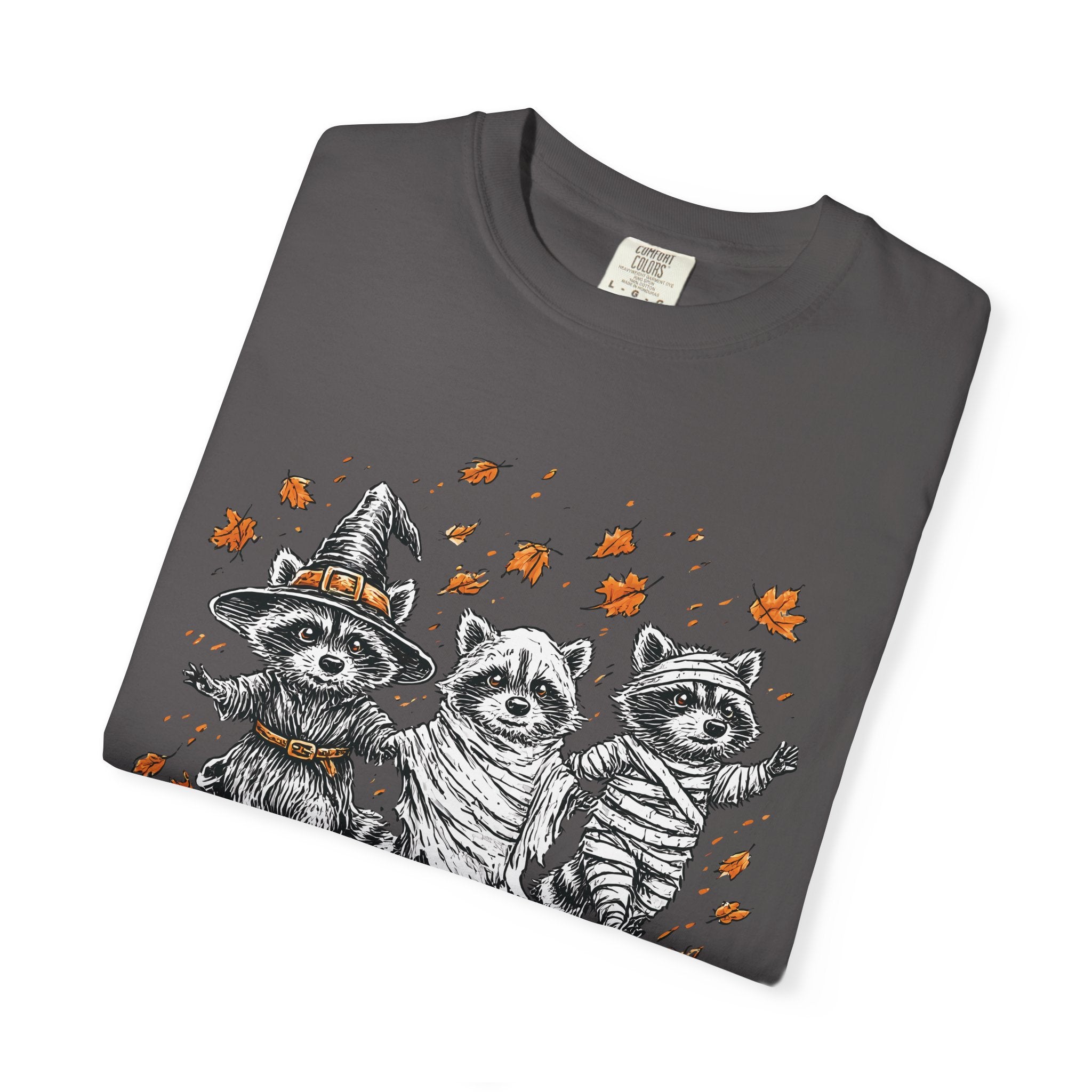 Cute Halloween Raccoon in costume t-shirt